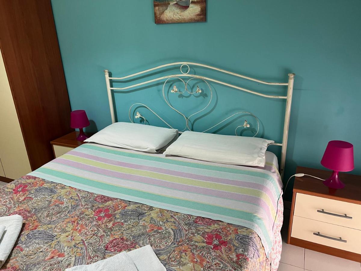 Bed and Breakfast The Artists Acireale Exterior foto